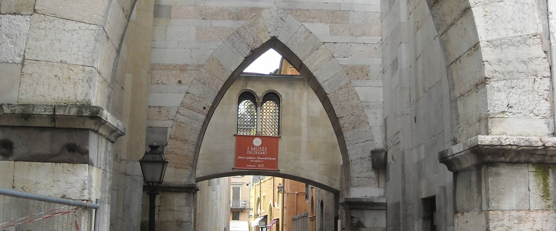 Duomo di Modena, fianco sinistro foto di Giuch86